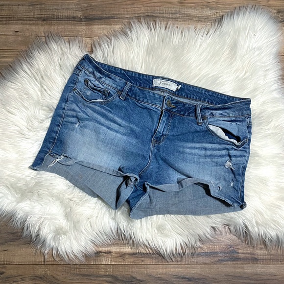 Torrid High Rise Distressed Jean Shorts - Picture 1 of 16